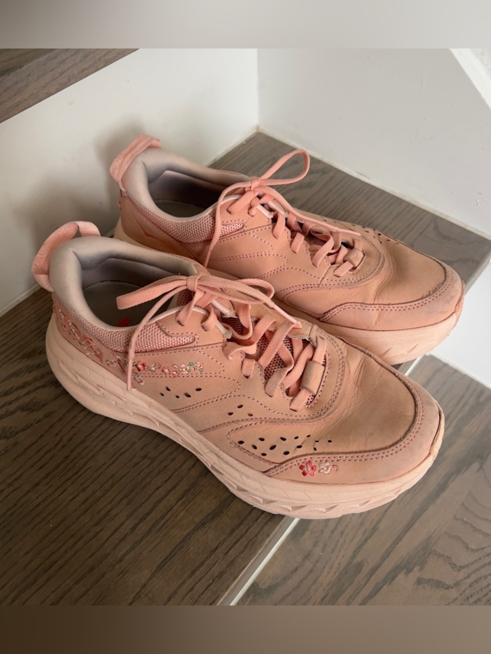 HOKA Vibrant Bloom U Bondi L BP Floral Sneakers in Dry Clay / Dawn Light - 8.5 - Picture 4 of 9